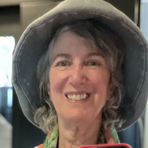 Meet your Posher, Joyce